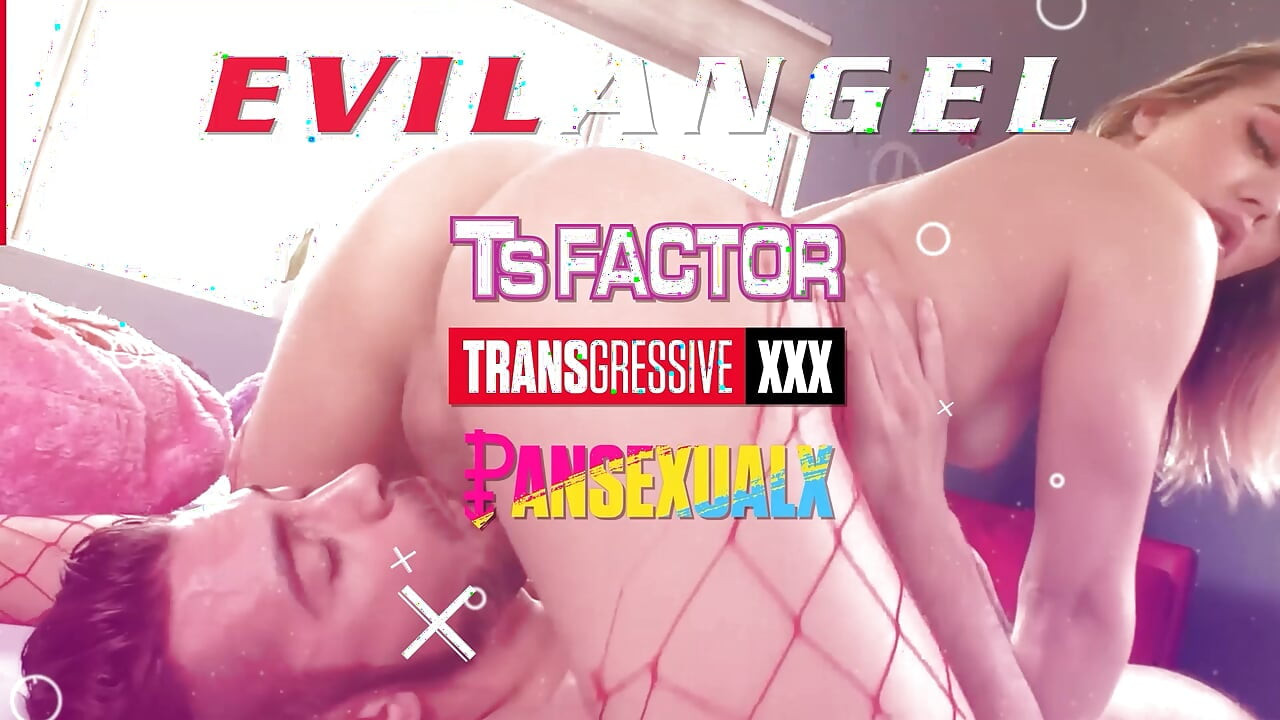Pansexual x - la gran polla de Olivia follaría a la belleza Ameena Green