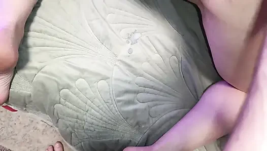 Anal yok edildi: Delik tamamen açık, içinde sperm görünüyor