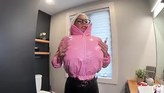 Full Video! Shiny Puffy Jacket Expansionyes, Today Is a Colder Day and Who Says Cold, Says Puffy Jacket!