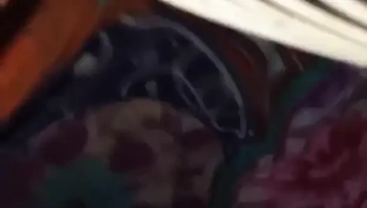 Die muschi des indischen mädchens ist wie sunny leones muschi erstaunlich