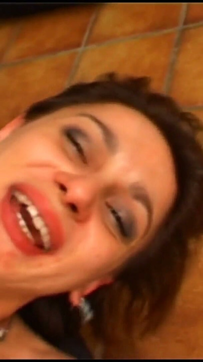 Çok sert anal sikme üzerinde the kanepe ile the sıska arab milf djamy | Klip 3