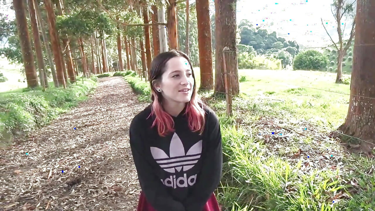 LLEGA EL DIA DE CAMPO Y SE ANTOJA FOLLAR AL AIRE LIBRE