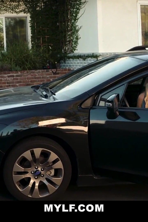 Blonde MILF Aaliyah Love is bored from her husband and needs young stud