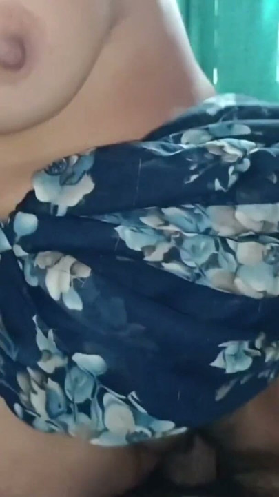 Istri Pertama Kali Dengan Pria Lain Istri Desi Malam Pertama Suami Menonton Istri Ngentot Teman Istri Di Ewe Setelah Minum Desi… | Klip 1
