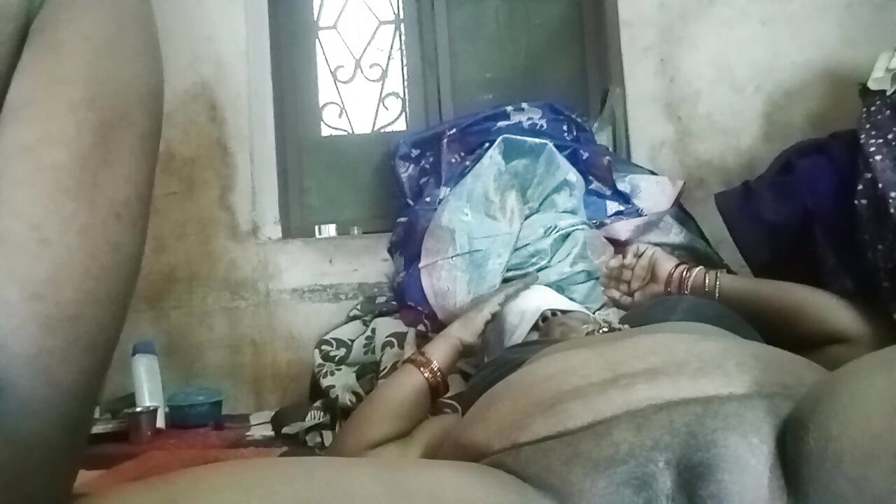 Если моя жена выглядит так красиво в сари, я буду один, чтобы сказать ей, если она возбуждена.