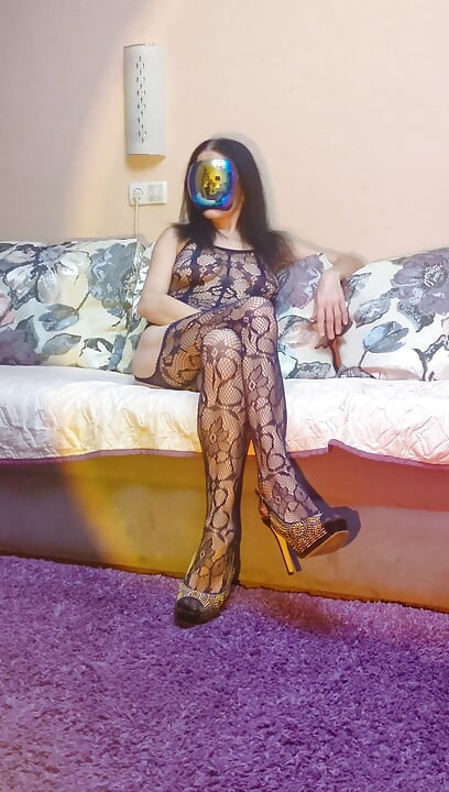 Wife is coming to film porn