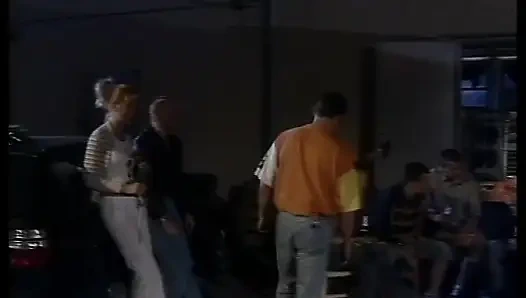 Большой член для сексуальной горячей шлюшки влюбленной!