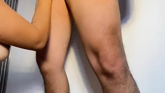 Erkeğimin her şeyini emmek ne kadar lezzetli