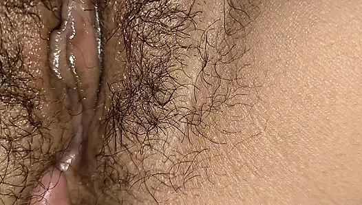 Adik tiri lagi pamer tubuh bugilnya.