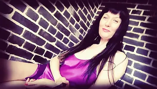 Milf chic, footfetish chic, sperma hangat- ginnagg