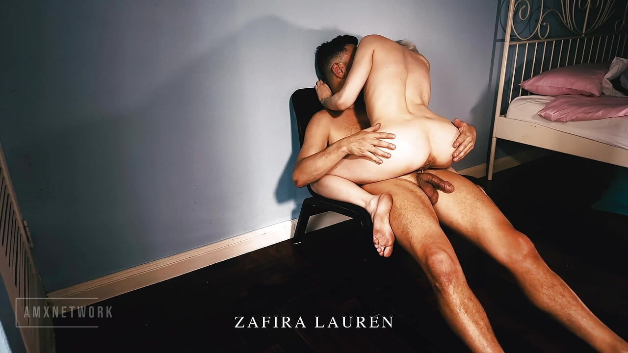 Live mit Faphouse Model Zafira Lauren in Italien