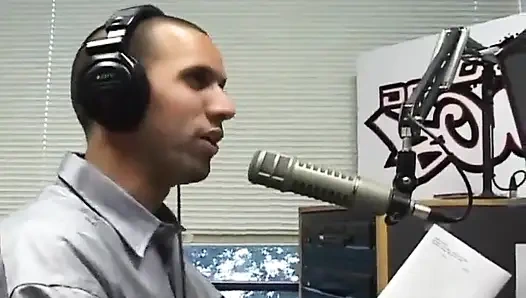 Honolulu'da Tera Patrick'in yer aldığı radyo röportajı