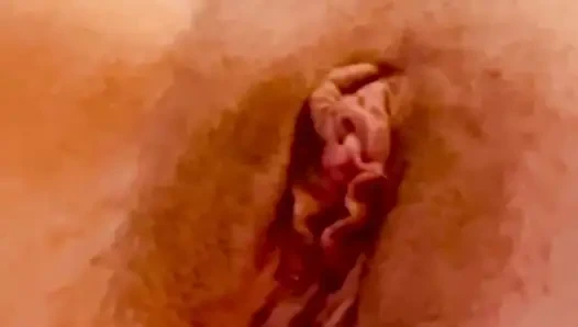 MILF hämmert ihre muschi