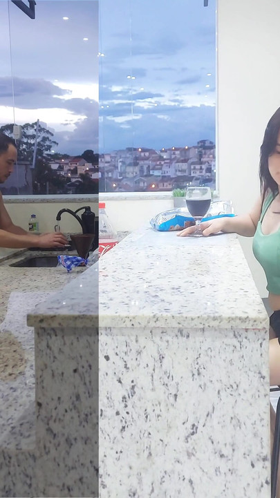 Oduševljen trenutak od "Jebena zgodna žena u kuhinji dok ne svrši, dok cuckold pere sudove"