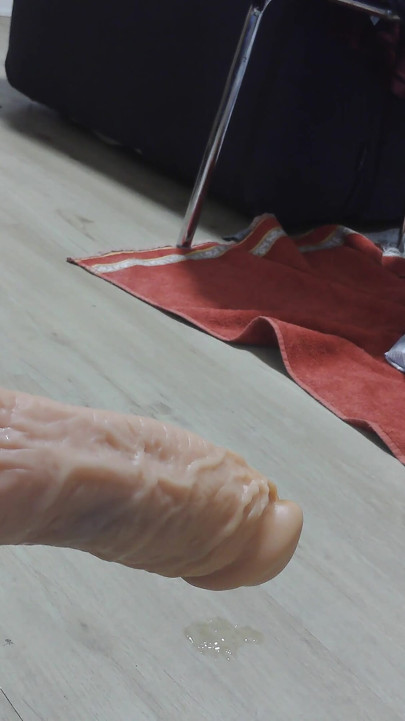 Fucking Machine with Big Dildo Fucks Me Fast and Hard to Orgasm!