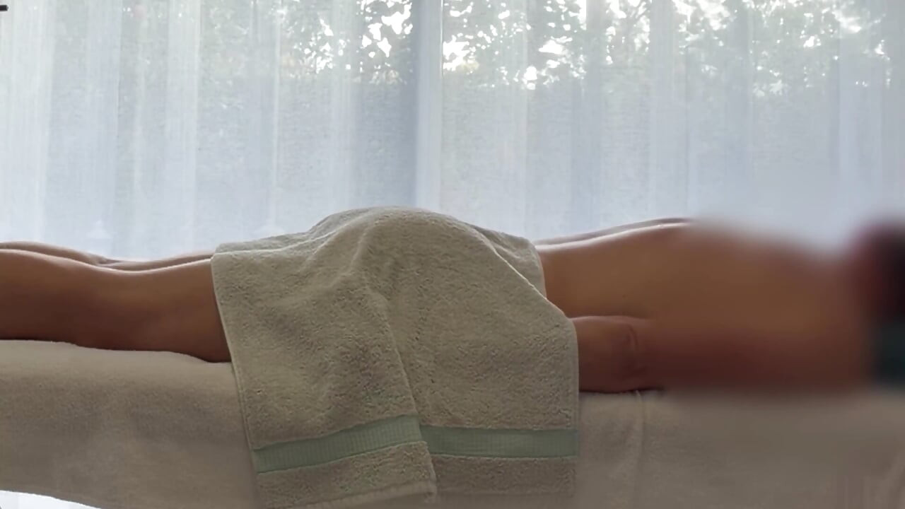 Asian Massage Parlor with Real Happy Ending