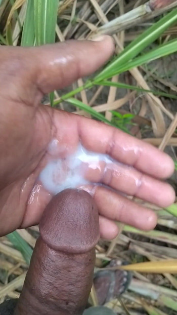 Stunning moment from "I took the semen in my hand and then in the evening I left my wife's burr for 1 hour."