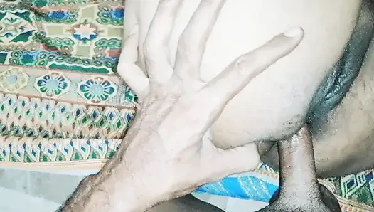 Bus kr Day Bhai Tati Nikal jani hai meri
