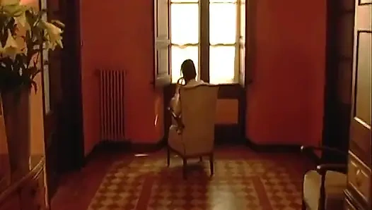 Olgun esmer ıslak anal seansında genişliyor