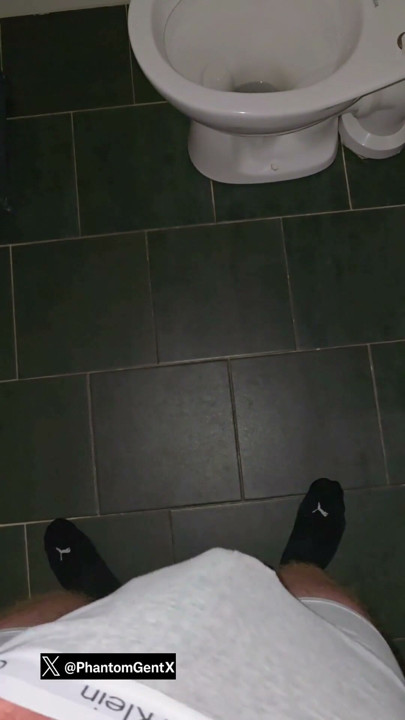 Dominante GhostGentX acaricia pau grosso com conversa suja provocante - Siga em X: GhostGentX | Clipe 1