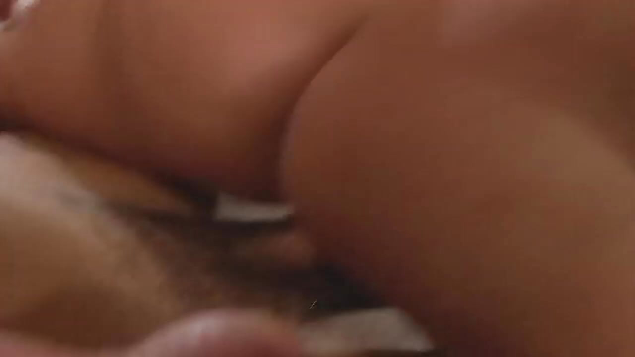 Hot Babe knepper som Nympho - Kæmpe ansigtssprøjt