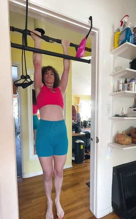 Treino de manhã e rotina de alongamento anal! Haha. Isso é mais por diversão! mas eu amo ensinar as pessoas como fazer anal