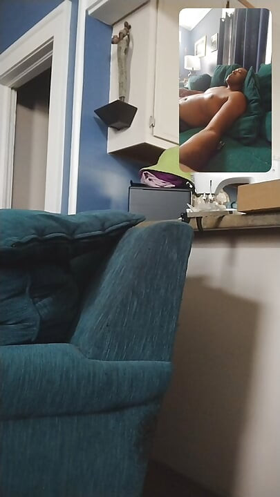 I dalje sam srećno oženjen komšijskom kurvom i. Prijatelj sa jednom