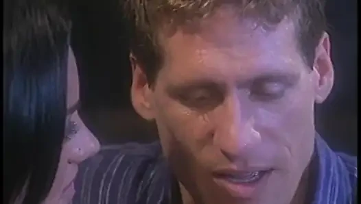 Adam sakso çekiyor ve seksi esmeri Osmanlı'da sikiyor