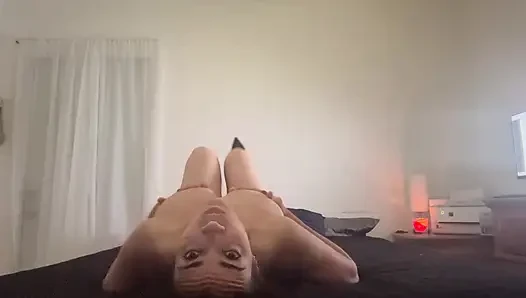 Desire me and enjoy me while I dance