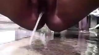 bbw aunty pissing