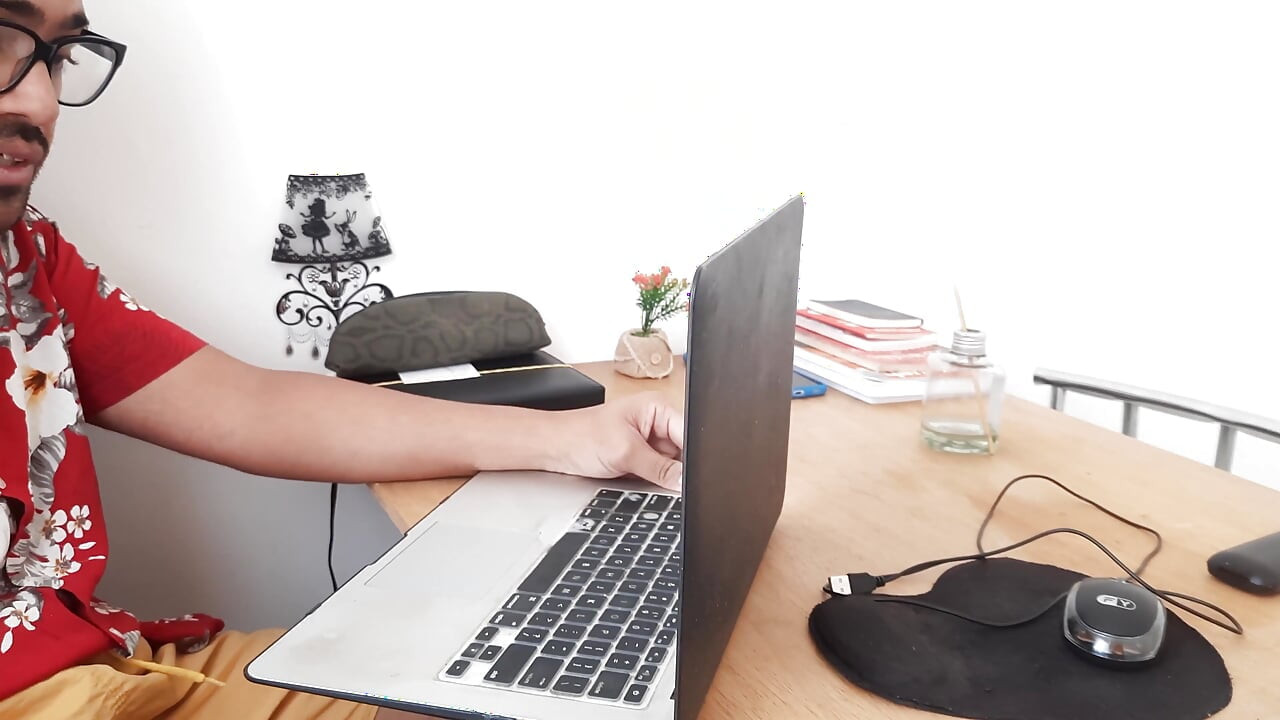 Ficou Com a Bucetinha Babando, Tanto É Que Foi Ela Mesmo Quem Pediu.