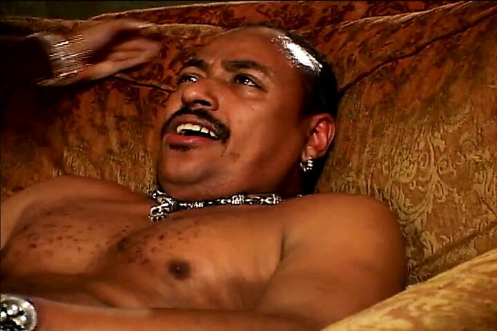 Hitam dan terkenal - adegan-1