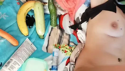 Amateur-ehefrau Masturbiert Mit Ihren Fingern in Ihrer Muschi.
