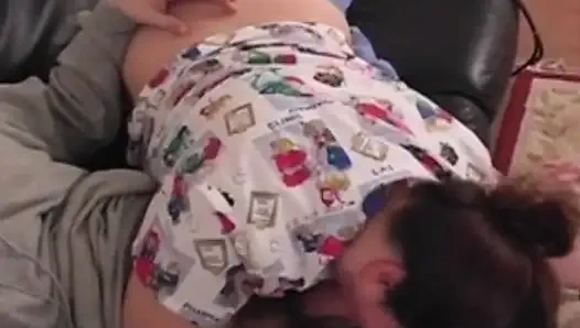 Tombul hatun gırtlağına kadar alıyor