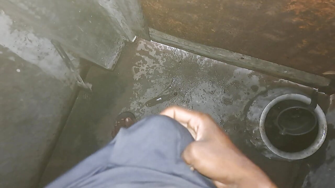Young boy handjob in solo desi boy masterbation in bathroom