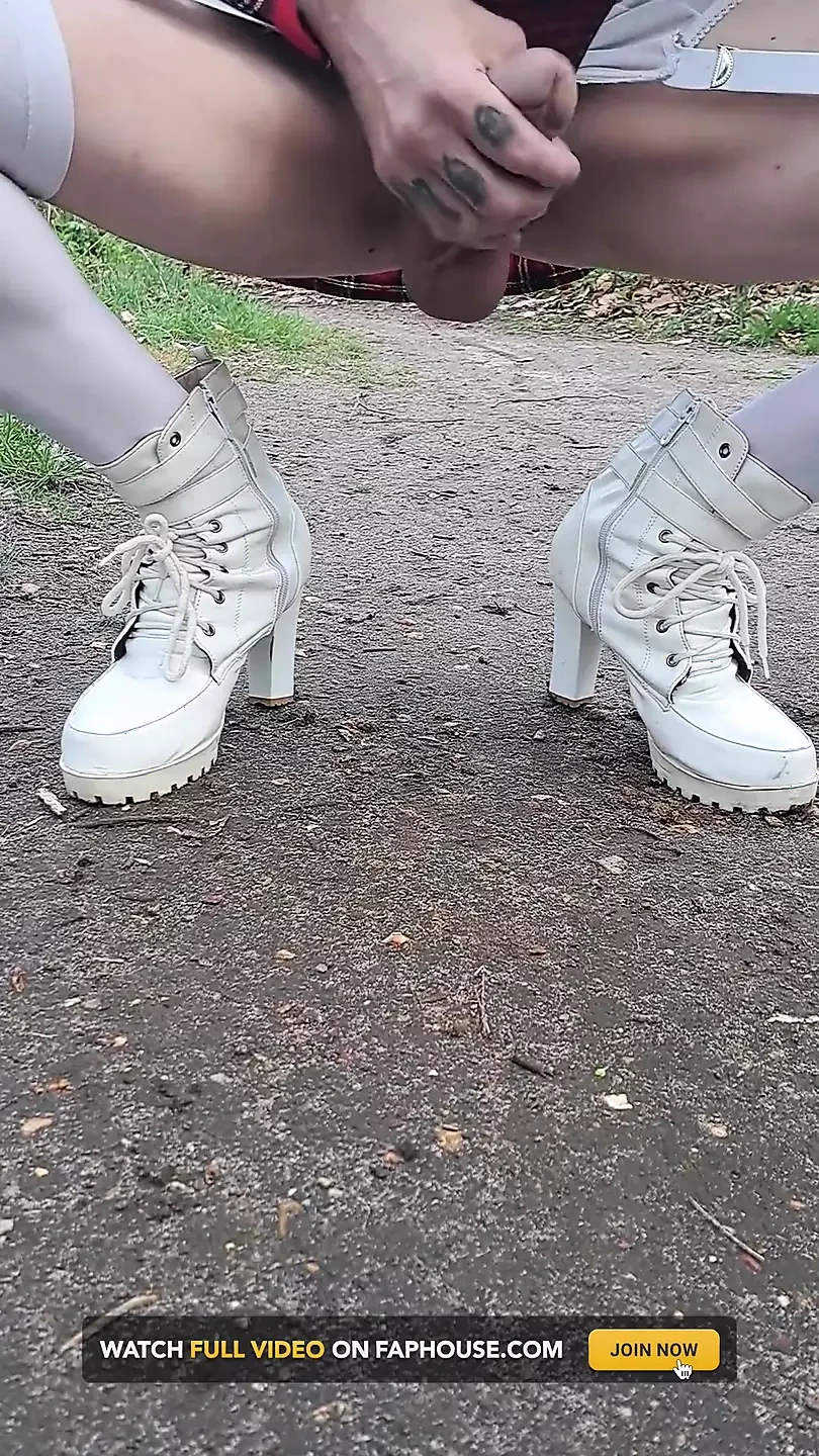 Big cock amateur transvestite exhibition in the forest