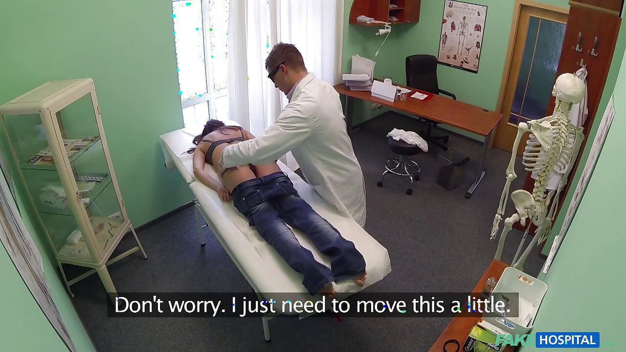 Fake Hospital - Pretty Patient Prepped for Doctor's Oral Medication: a Hot Hospital Encounter