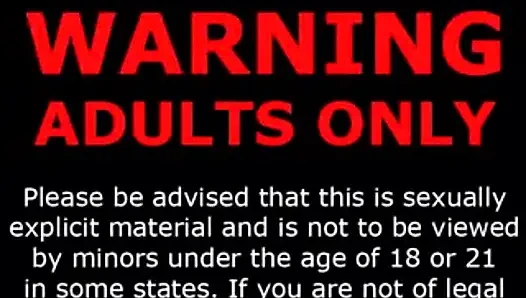 Tiffany taylor lagi asik ngentot sama cewek mungil di kamar mandi