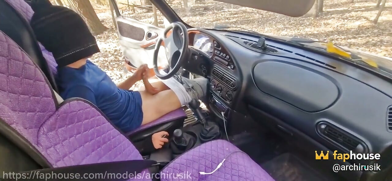 I Spied on a Straight Guy While He Was Jerking off His Huge Penis in the Car and Gave Him a Hand Job.