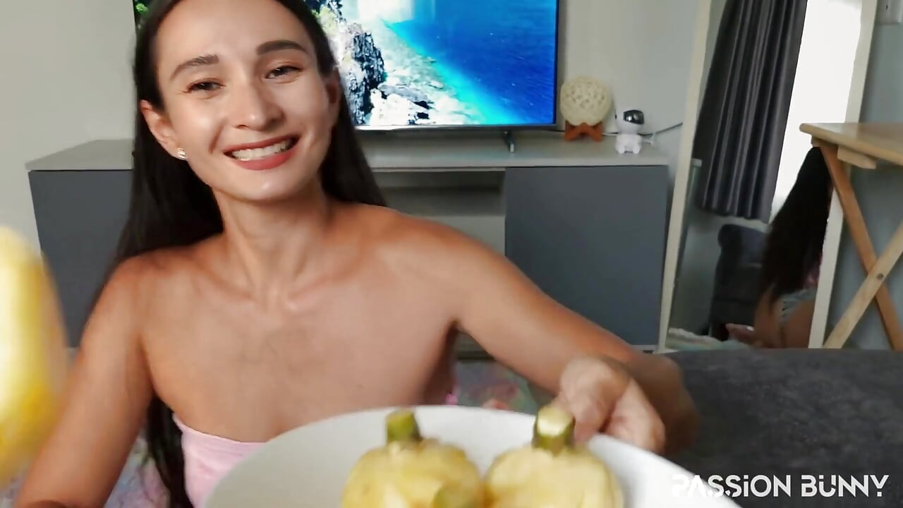 Pineapple Make Taste of Cum Better? Let's Try