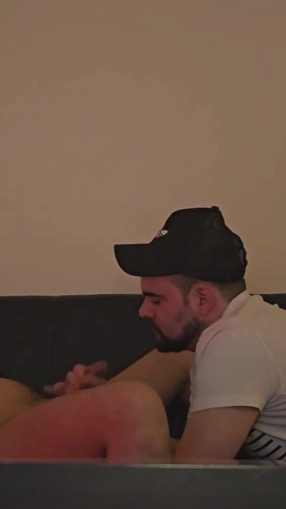 Trenutak koji morate vidjeti iz filma "Moja udana susjeda traži zabavu sa mnom"