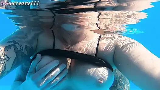 Kira Sweet sucks a dick of atranger