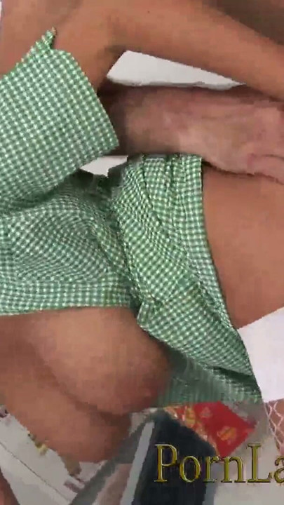 Gruppensex mit grossbusigen MILFs, die zufällige Gesichtsspritzer lieben | Clip 2