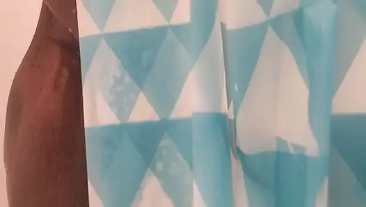 Watch me cum in the shower