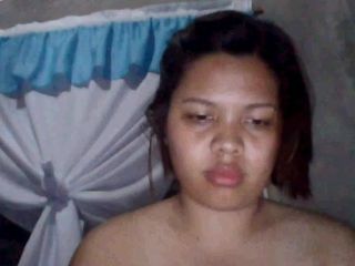 Filipina Kimberly reklama masturbuje się przed kamerą na żywo
