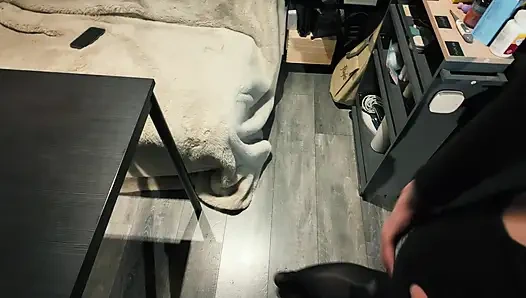 Adik tiriku pecah perawan gara-gara aku taruhan!