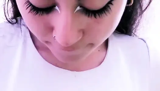 Üniversiteli kız dherlydoll yarağımı çok lezzetli emiyor ve çok eğleniyor