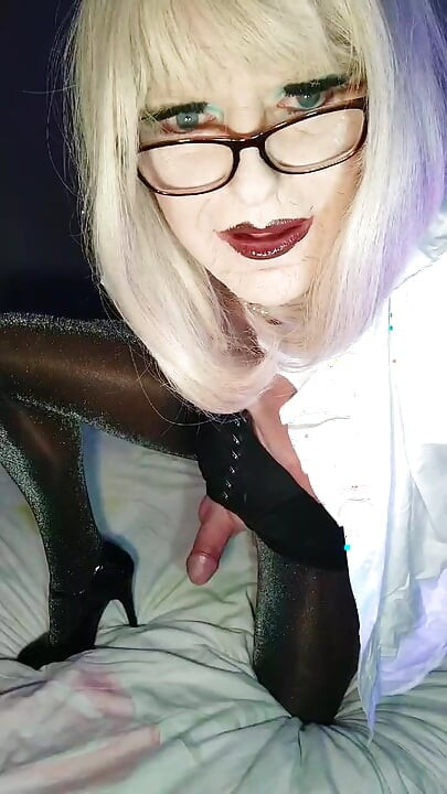 शरारती ट्रांस सेक्रेटरी वीर्य