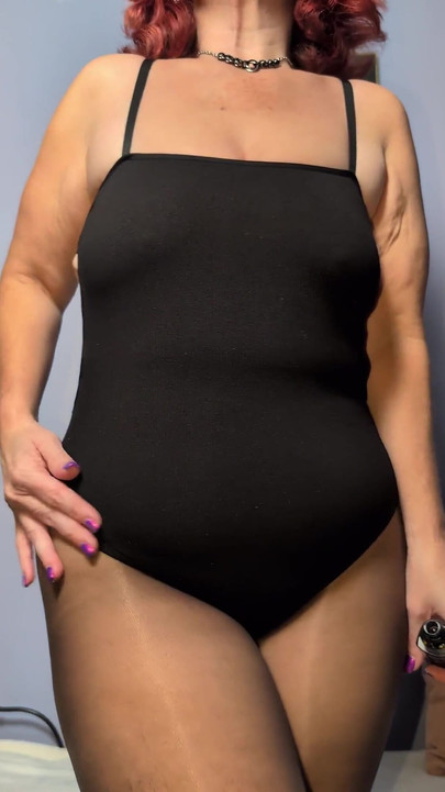 Ellie's Hot Cougar Bod