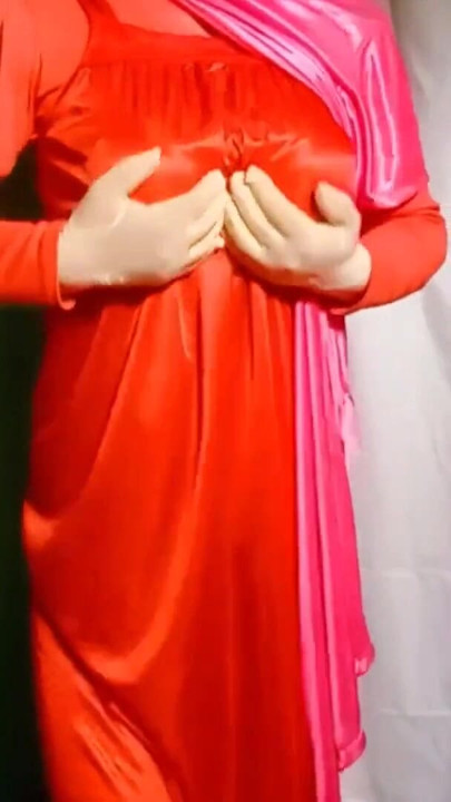 Rooma bhaabhi, ganv ki bahut sundar yuvti . klip 2